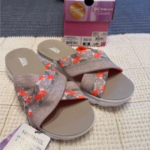 Skechers Women's Floral Cross-Band Slide Sandals - Tan and Orange